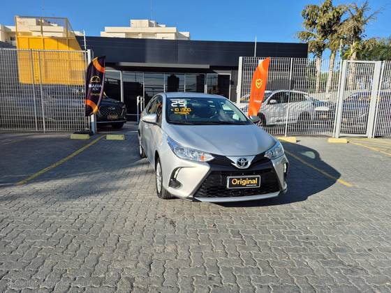 TOYOTA YARIS 1.5 16V FLEX SEDAN XL MULTIDRIVE